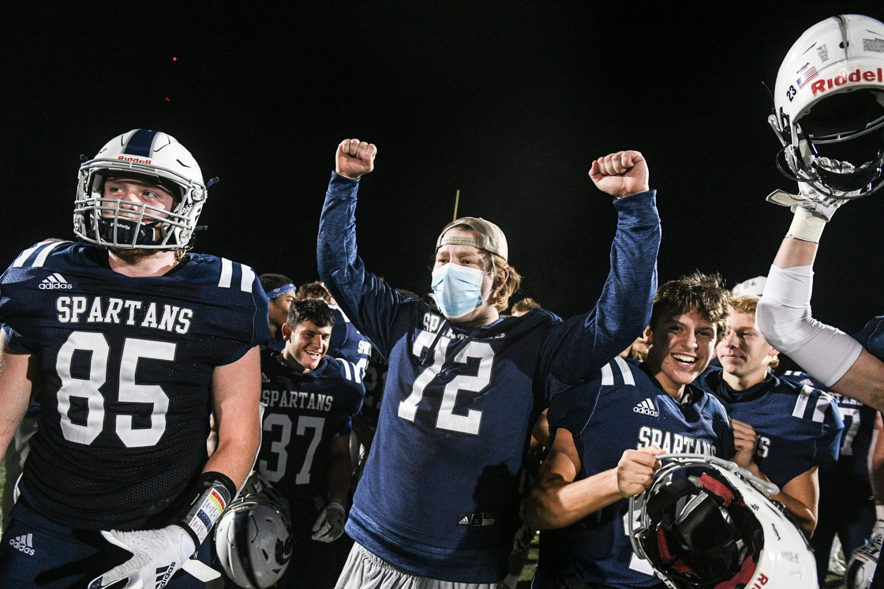 110620-qc-spt-icw-pv-football-031